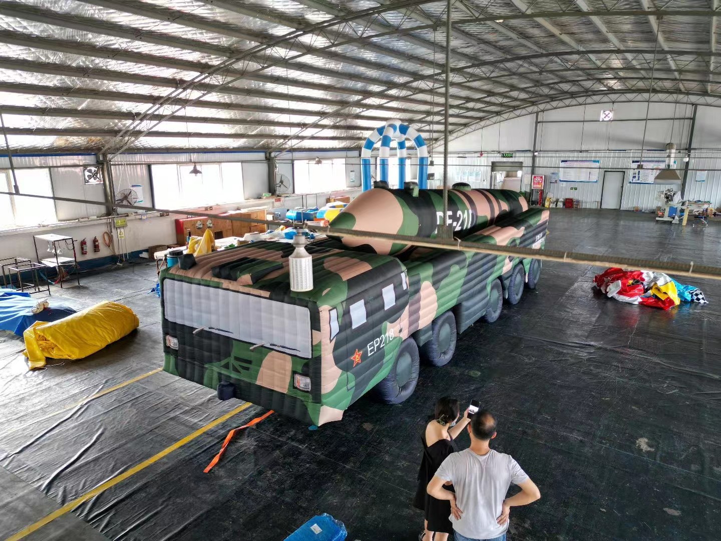 水城灾后重建：新疆阿合奇帐篷搭建保障受灾群众生活